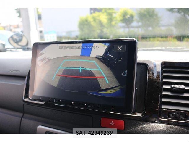Toyota HIACE VAN 2023-01 6817663-11