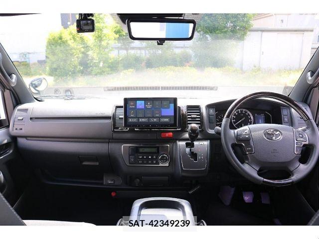 Toyota HIACE VAN 2023-01 6817663-3