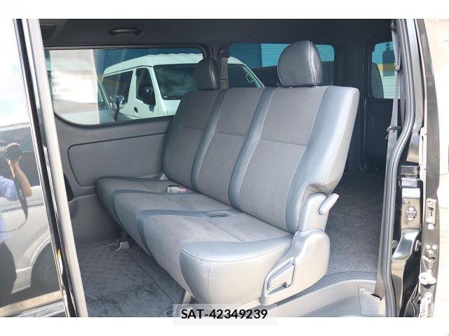 Toyota HIACE VAN 2023-01 6817663-6