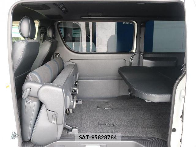 Toyota HIACE VAN 2021-01 6817665-9