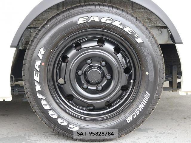 Toyota HIACE VAN 2021-01 6817665-13