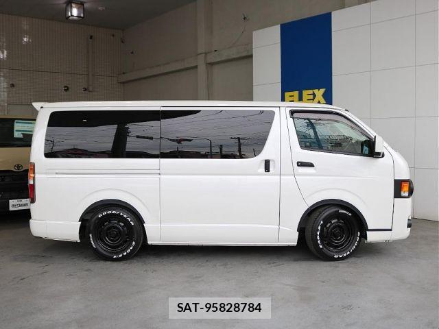 Toyota HIACE VAN 2021-01 6817665-18