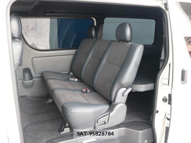 Toyota HIACE VAN 2021-01 6817665-2