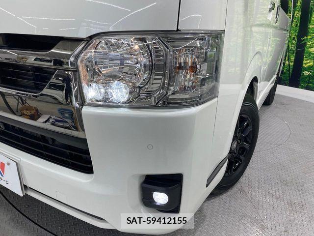 Toyota HIACE VAN 2023-03 6817671-11