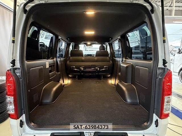 Toyota HIACE VAN 2025-02 6817664-12