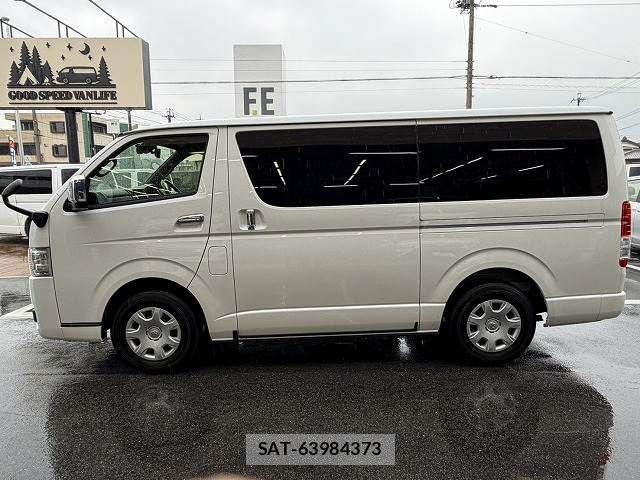 Toyota HIACE VAN 2025-02 6817664-13
