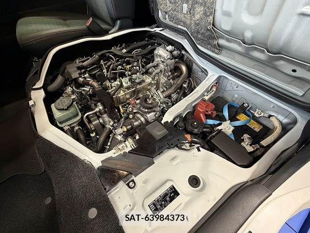 Toyota HIACE VAN 2025-02 6817664-17