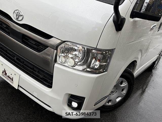 Toyota HIACE VAN 2025-02 6817664-18