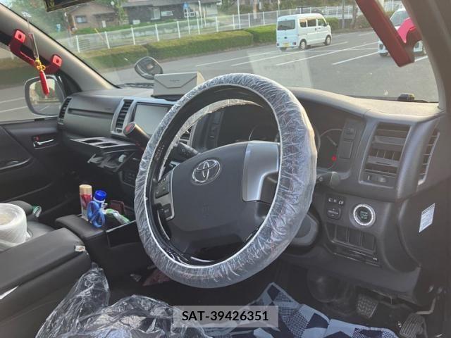 Toyota HIACE VAN 2014-03 6914607-11