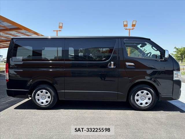 Toyota HIACE VAN 2022-12 6914592-11