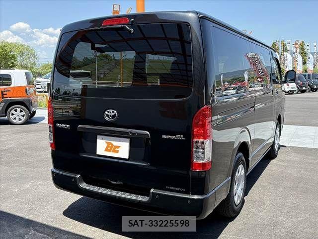 Toyota HIACE VAN 2022-12 6914592-12