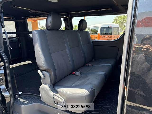 Toyota HIACE VAN 2022-12 6914592-17