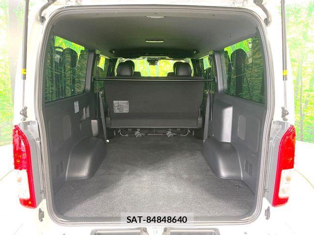 Toyota HIACE VAN 2022-11 6914589-9
