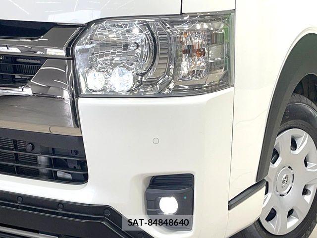 Toyota HIACE VAN 2022-11 6914589-11