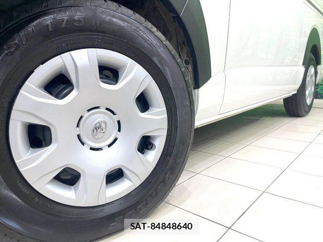 Toyota HIACE VAN 2022-11 6914589-12