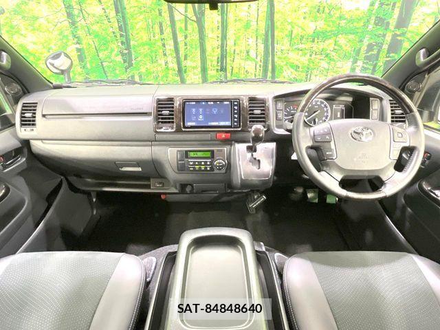 Toyota HIACE VAN 2022-11 6914589-1