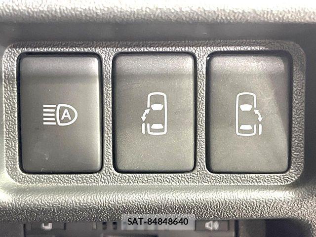 Toyota HIACE VAN 2022-11 6914589-4