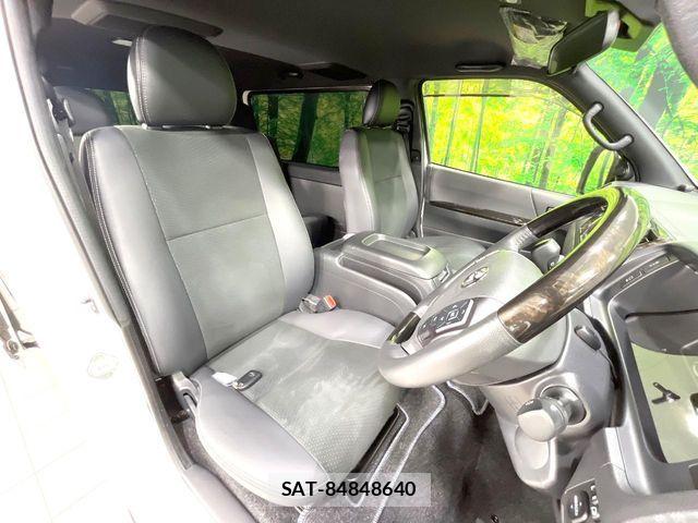 Toyota HIACE VAN 2022-11 6914589-7