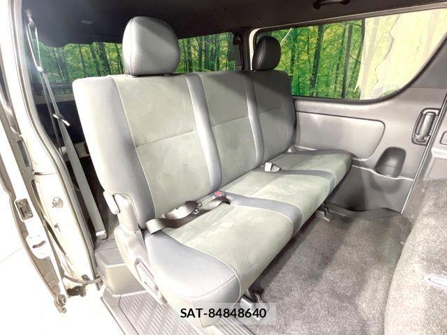 Toyota HIACE VAN 2022-11 6914589-8