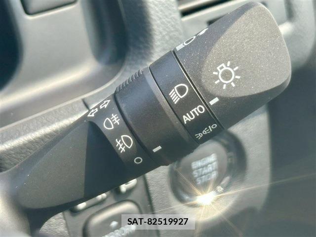 Toyota HIACE VAN 2026-01 6914588-13