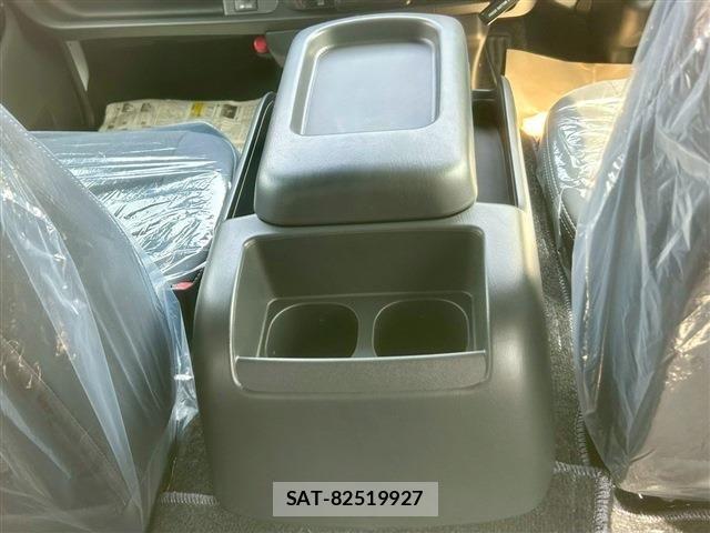 Toyota HIACE VAN 2026-01 6914588-15