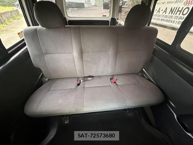Toyota HIACE VAN 2022-05 6914598-10