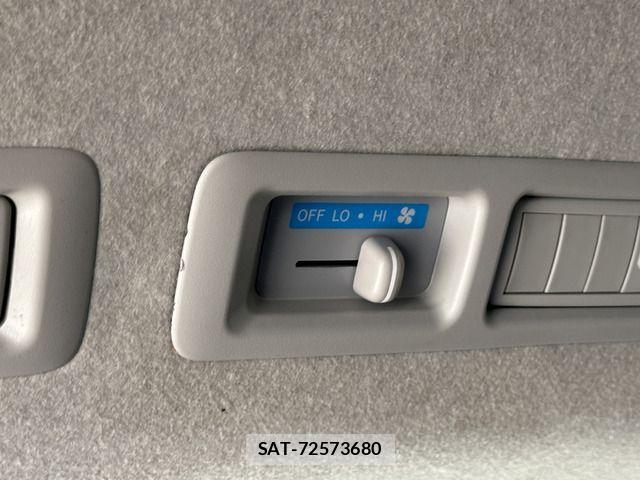 Toyota HIACE VAN 2022-05 6914598-11