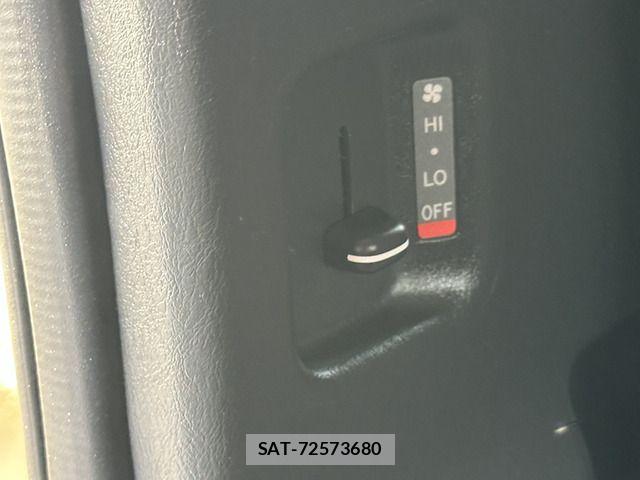 Toyota HIACE VAN 2022-05 6914598-12
