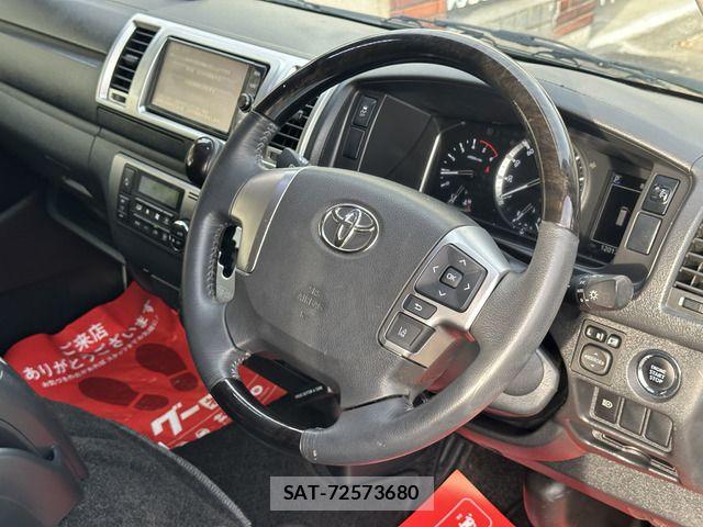 Toyota HIACE VAN 2022-05 6914598-18