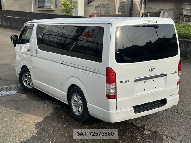 Toyota HIACE VAN 2022-05 6914598-4