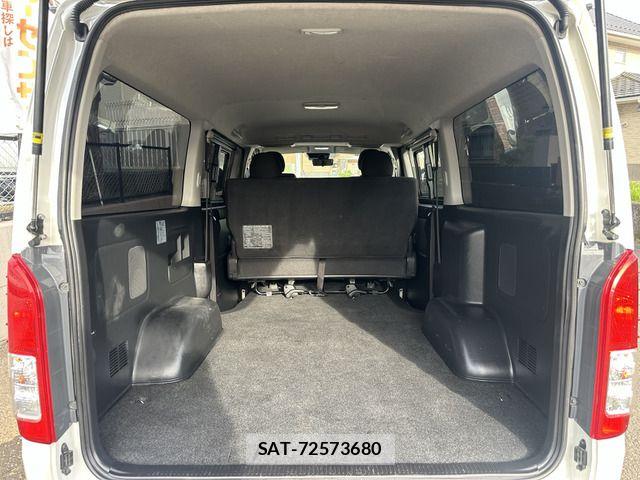 Toyota HIACE VAN 2022-05 6914598-7