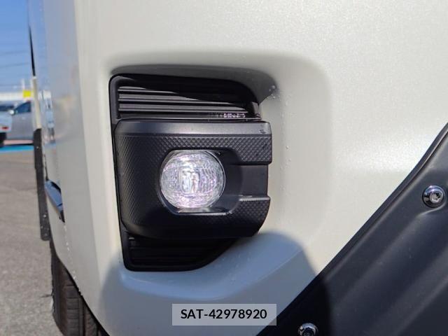 Toyota HIACE VAN 2022-10 6914591-9
