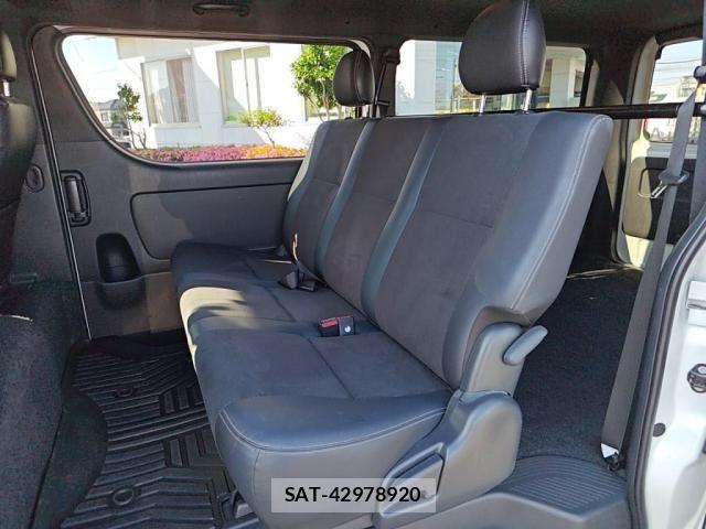Toyota HIACE VAN 2022-10 6914591-22