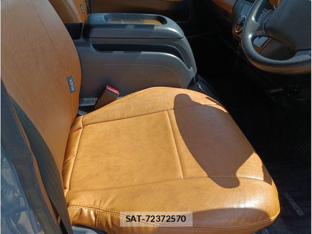 Toyota HIACE VAN 2011-09 6914593-13