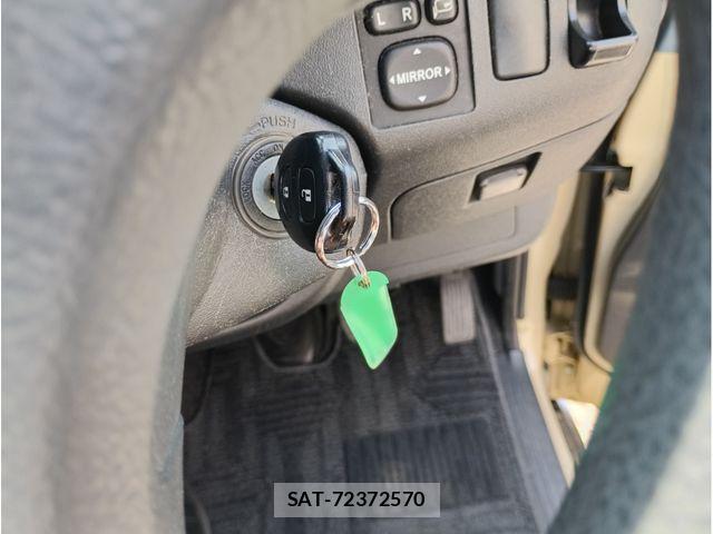 Toyota HIACE VAN 2011-09 6914593-19