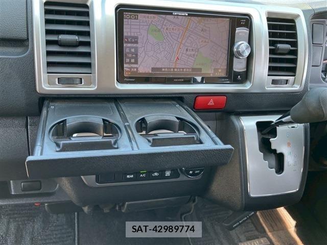 Toyota HIACE VAN 2017-10 6998851-16