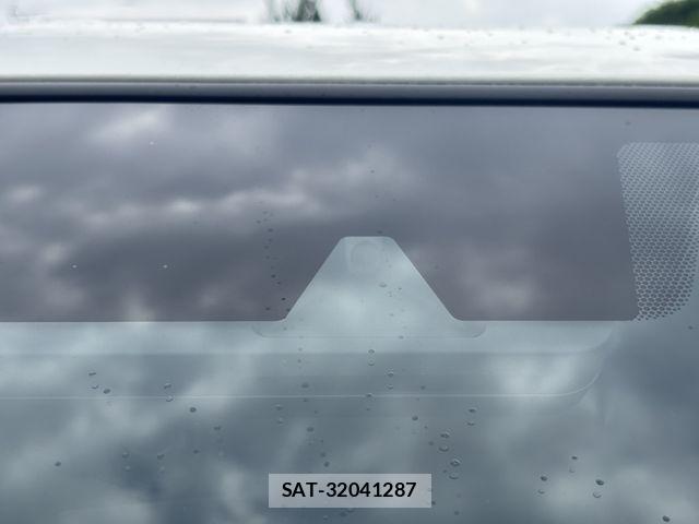 Toyota HIACE VAN 2026-03 6998874-1