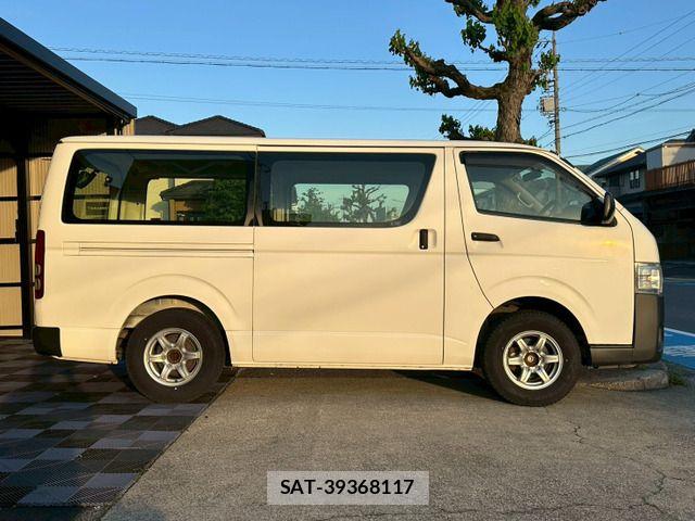 Toyota HIACE VAN 2015-02 6998888-9