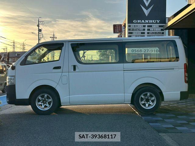 Toyota HIACE VAN 2015-02 6998888-11