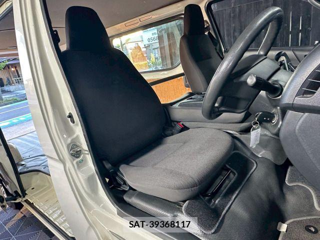 Toyota HIACE VAN 2015-02 6998888-5