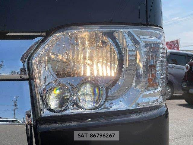 Toyota HIACE VAN 2018-09 6998857-16