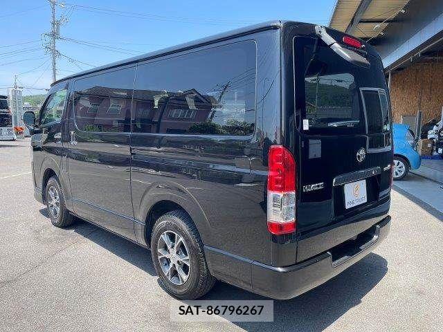 Toyota HIACE VAN 2018-09 6998857-24