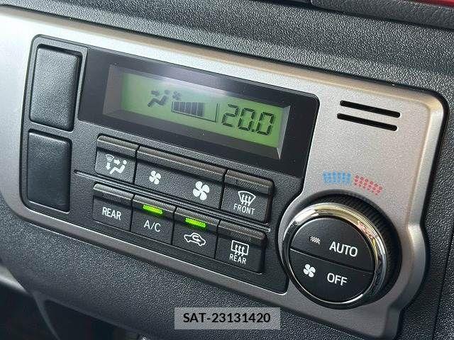 Toyota HIACE VAN 2025-07 6998837-11