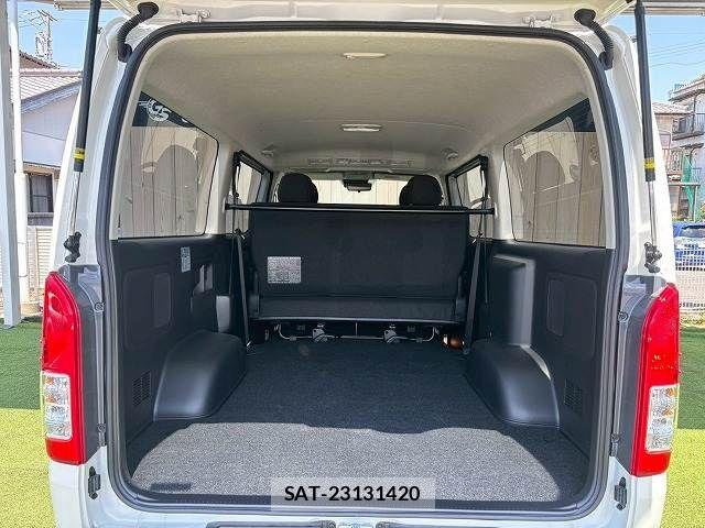 Toyota HIACE VAN 2025-07 6998837-14