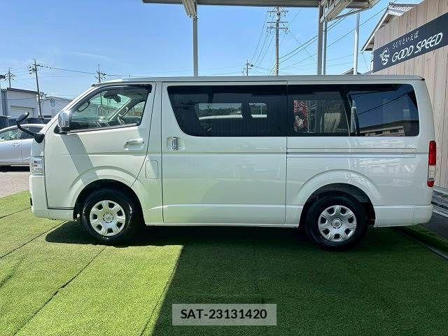 Toyota HIACE VAN 2025-07 6998837-16