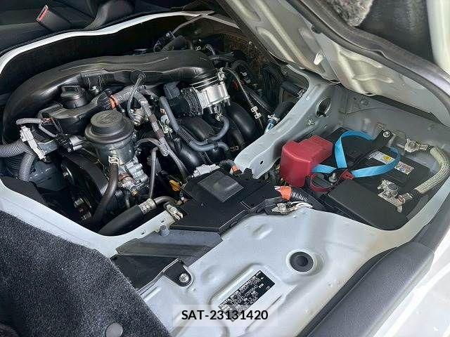 Toyota HIACE VAN 2025-07 6998837-17