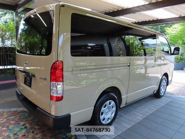 Toyota HIACE VAN 2026-04 6998836-9
