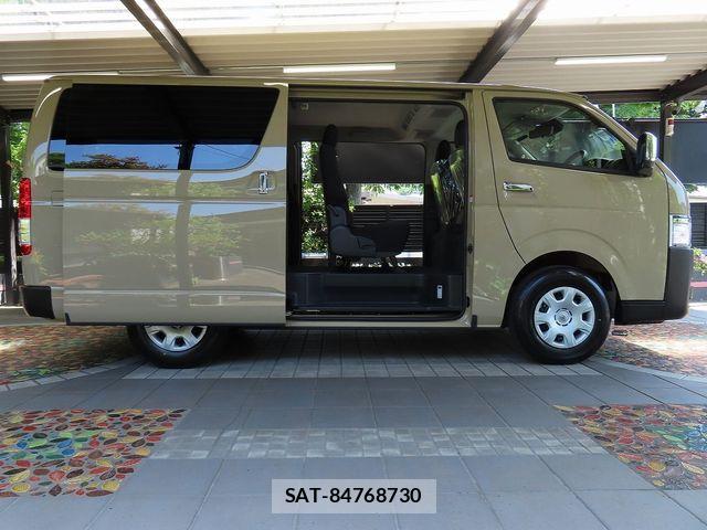 Toyota HIACE VAN 2026-04 6998836-10