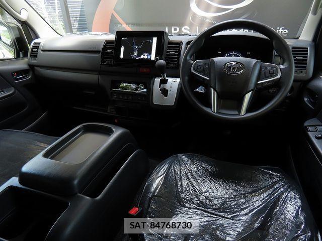 Toyota HIACE VAN 2026-04 6998836-12