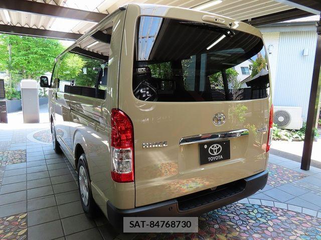 Toyota HIACE VAN 2026-04 6998836-1
